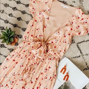 Peach floral maxi dress 🍑